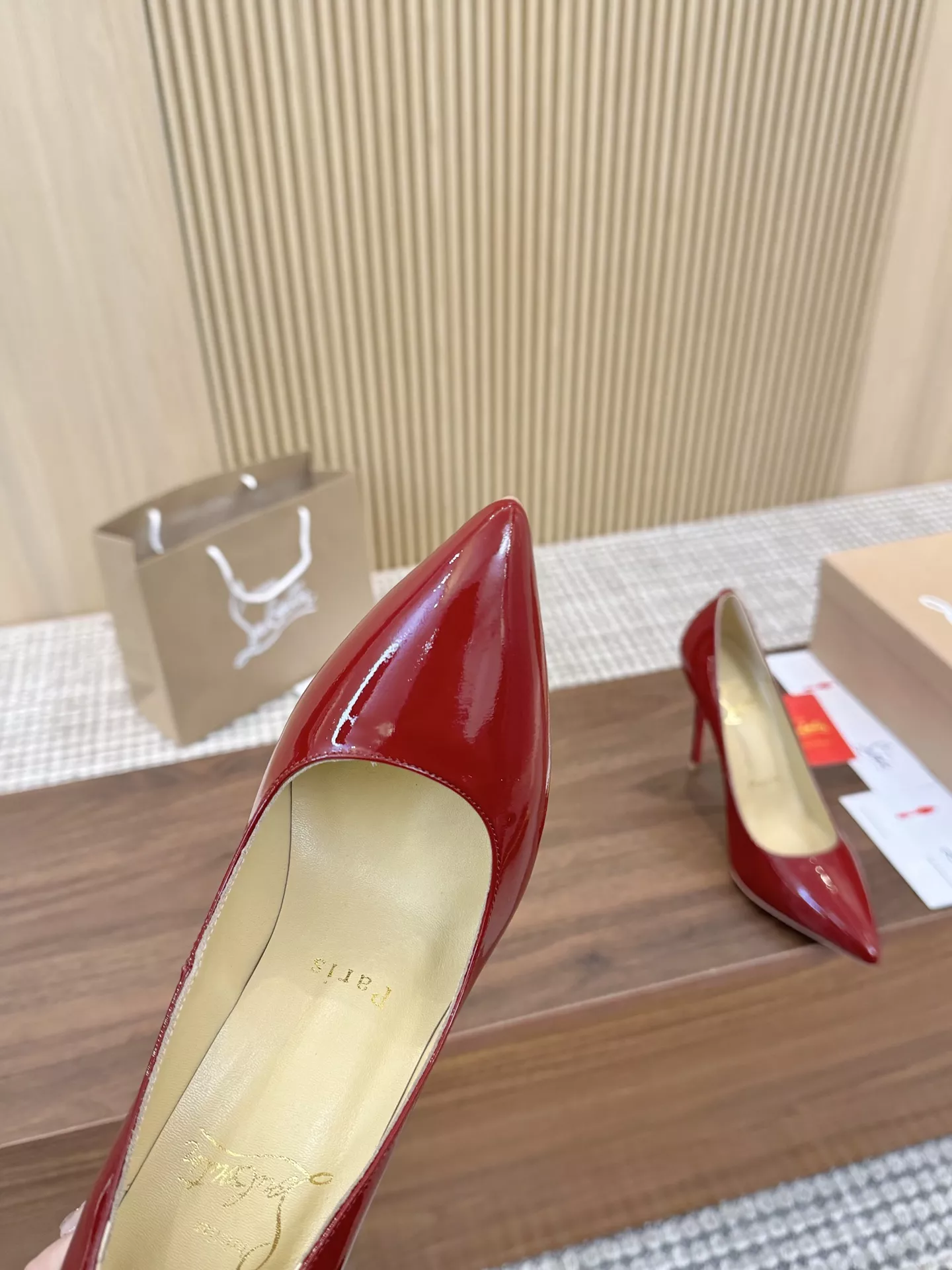 HighQuality 5209 Christian Louboutin High-heeled shoes For Women