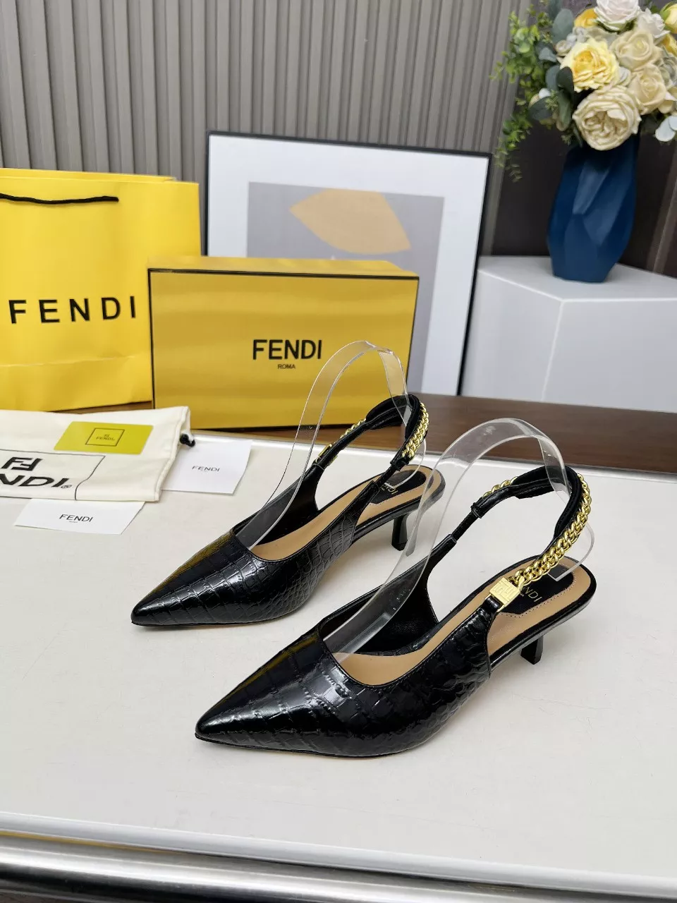 HighQuality 569 Fendi Sandal For Women