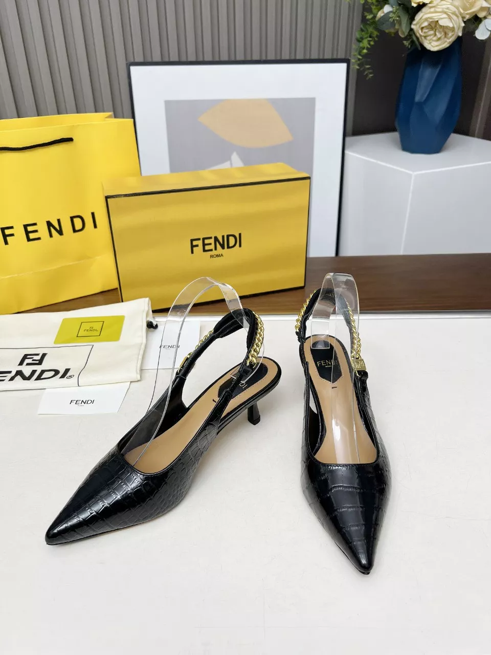 HighQuality 569 Fendi Sandal For Women