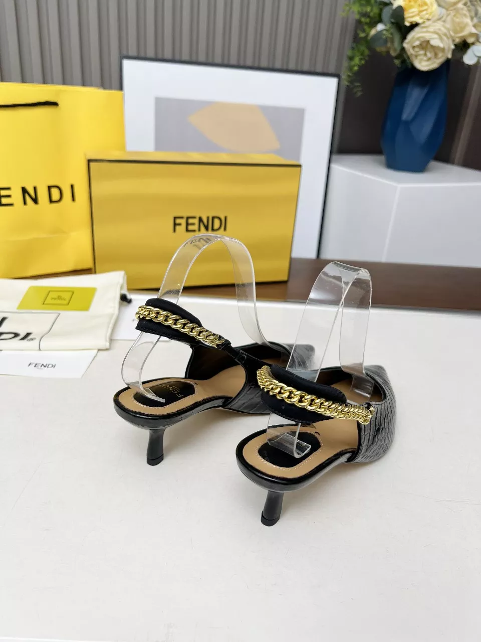 HighQuality 569 Fendi Sandal For Women