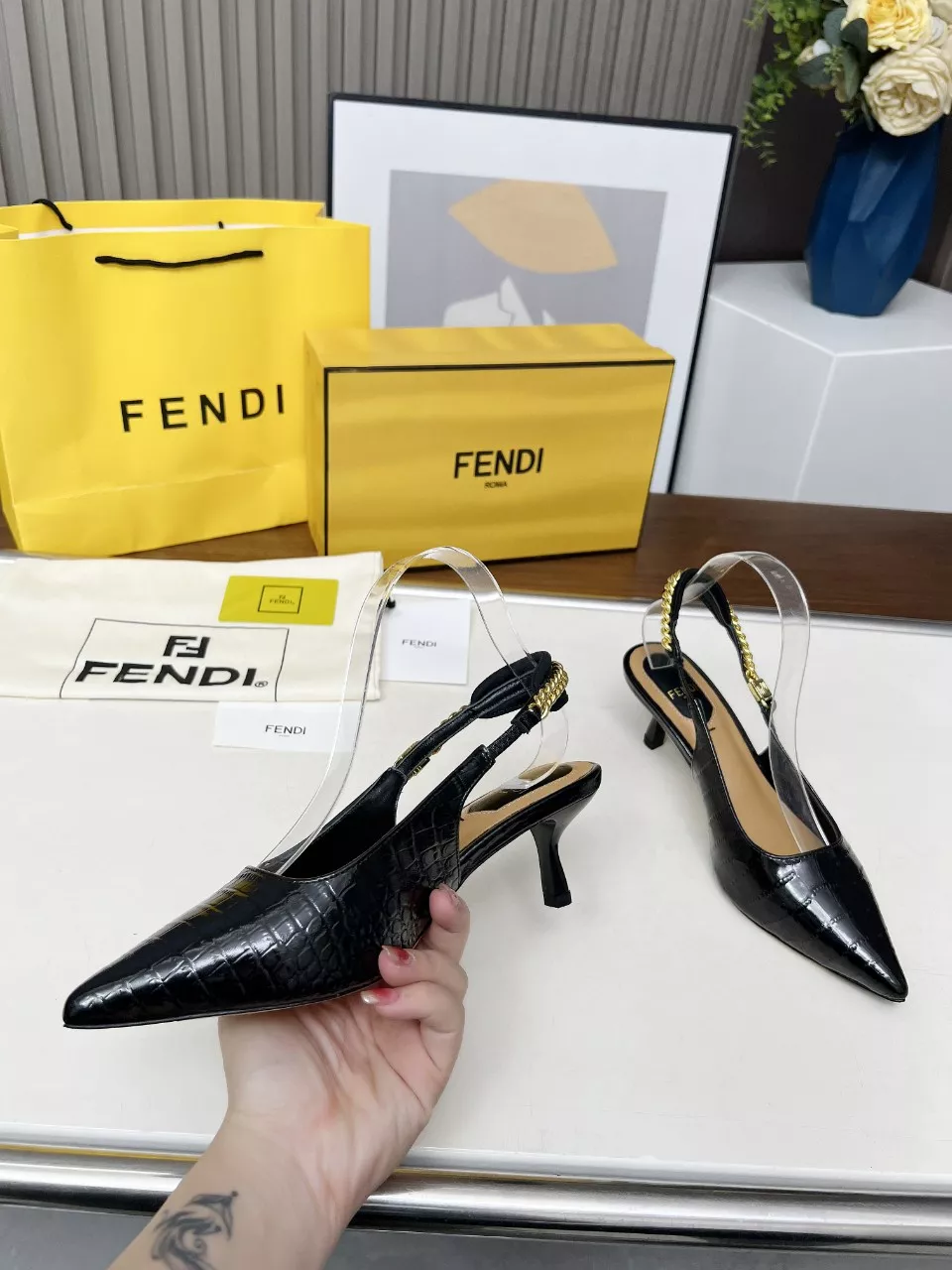 HighQuality 569 Fendi Sandal For Women