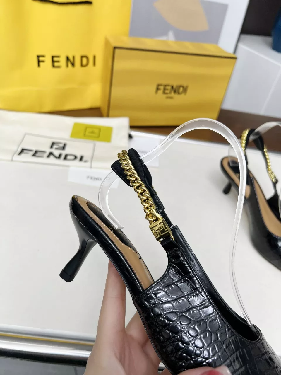 HighQuality 569 Fendi Sandal For Women