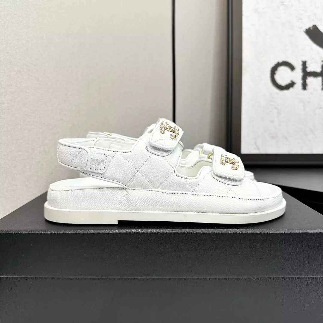HighQuality 5725 Chanel Sandal For Women