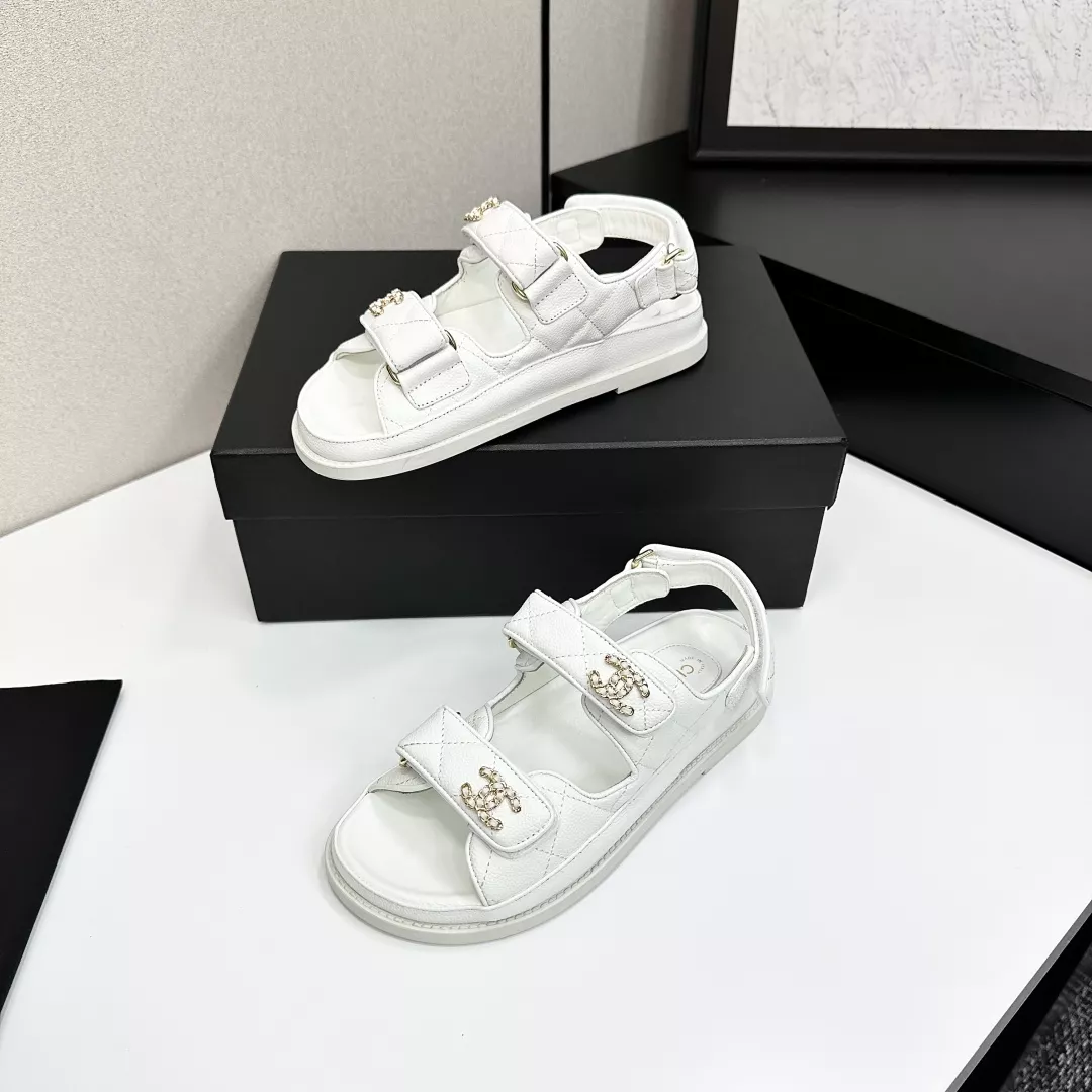 HighQuality 5725 Chanel Sandal For Women