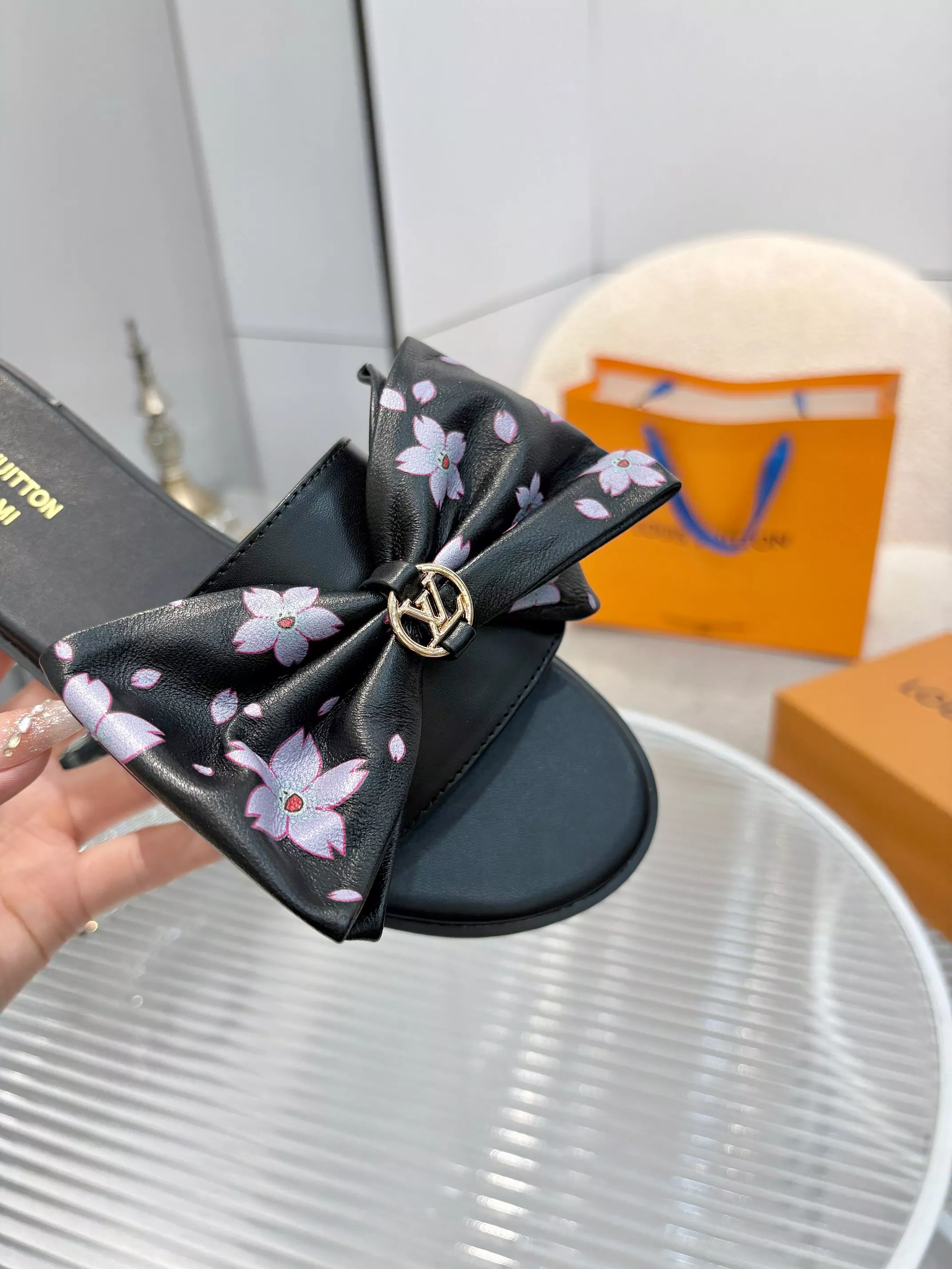HighQuality 6058 Louis Vuitton Slippers For Women