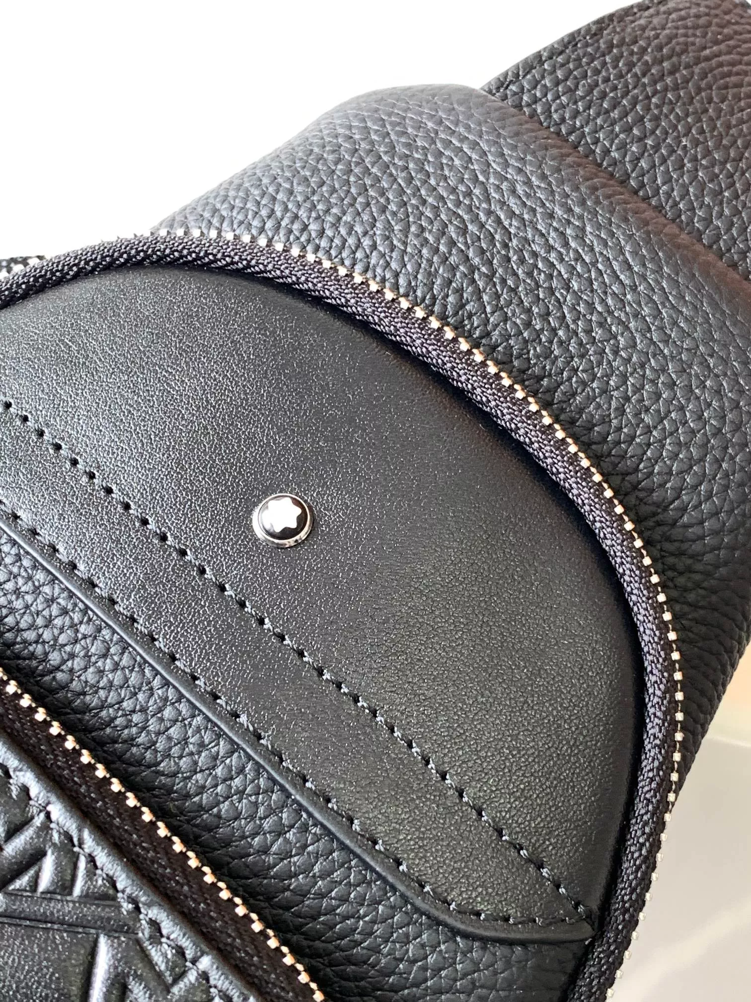 HighQuality 6136 Mont Blanc AAA Man Messenger Bags