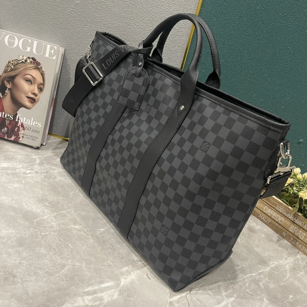 HighQuality 7369 Louis Vuitton AAA Man Handbags