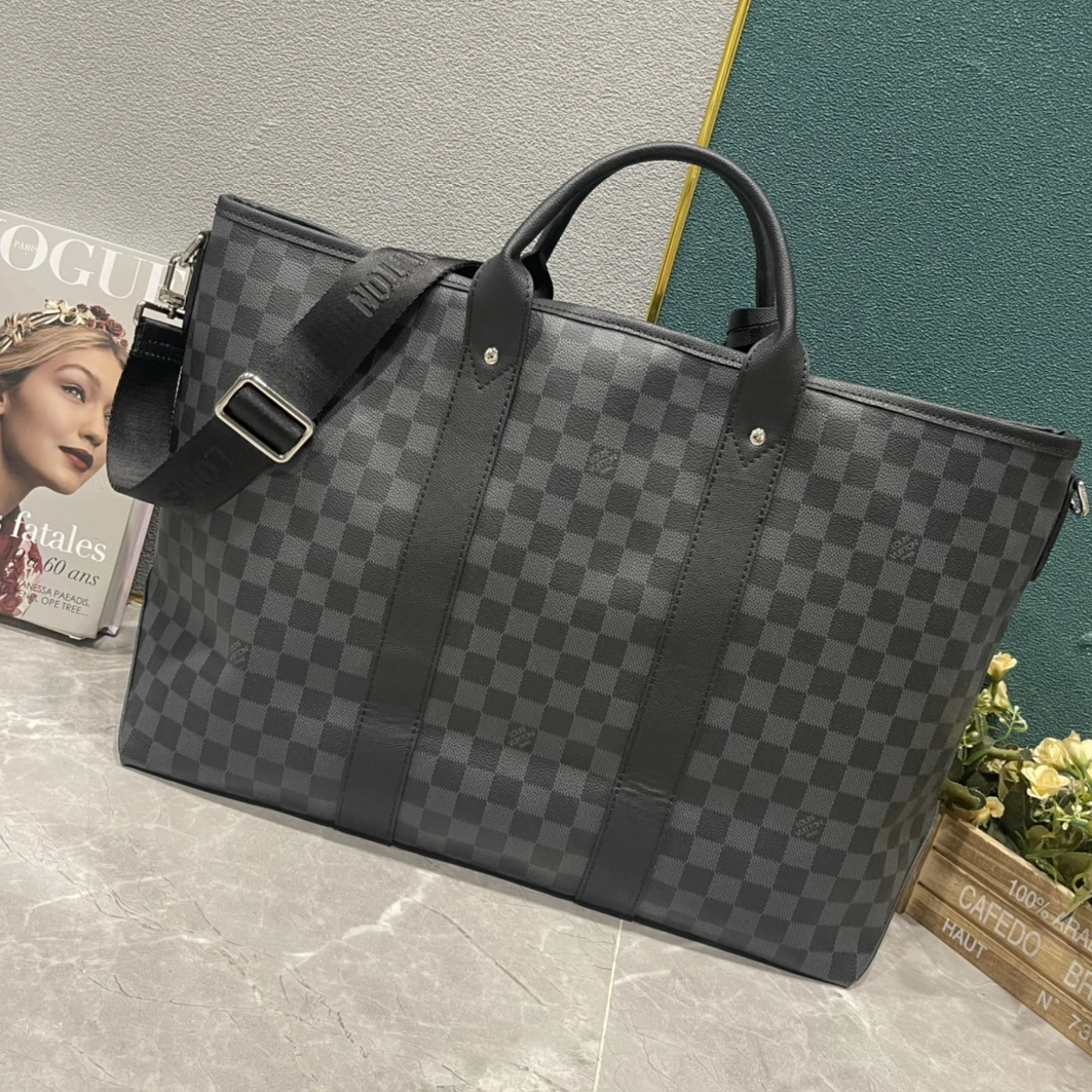 HighQuality 7369 Louis Vuitton AAA Man Handbags