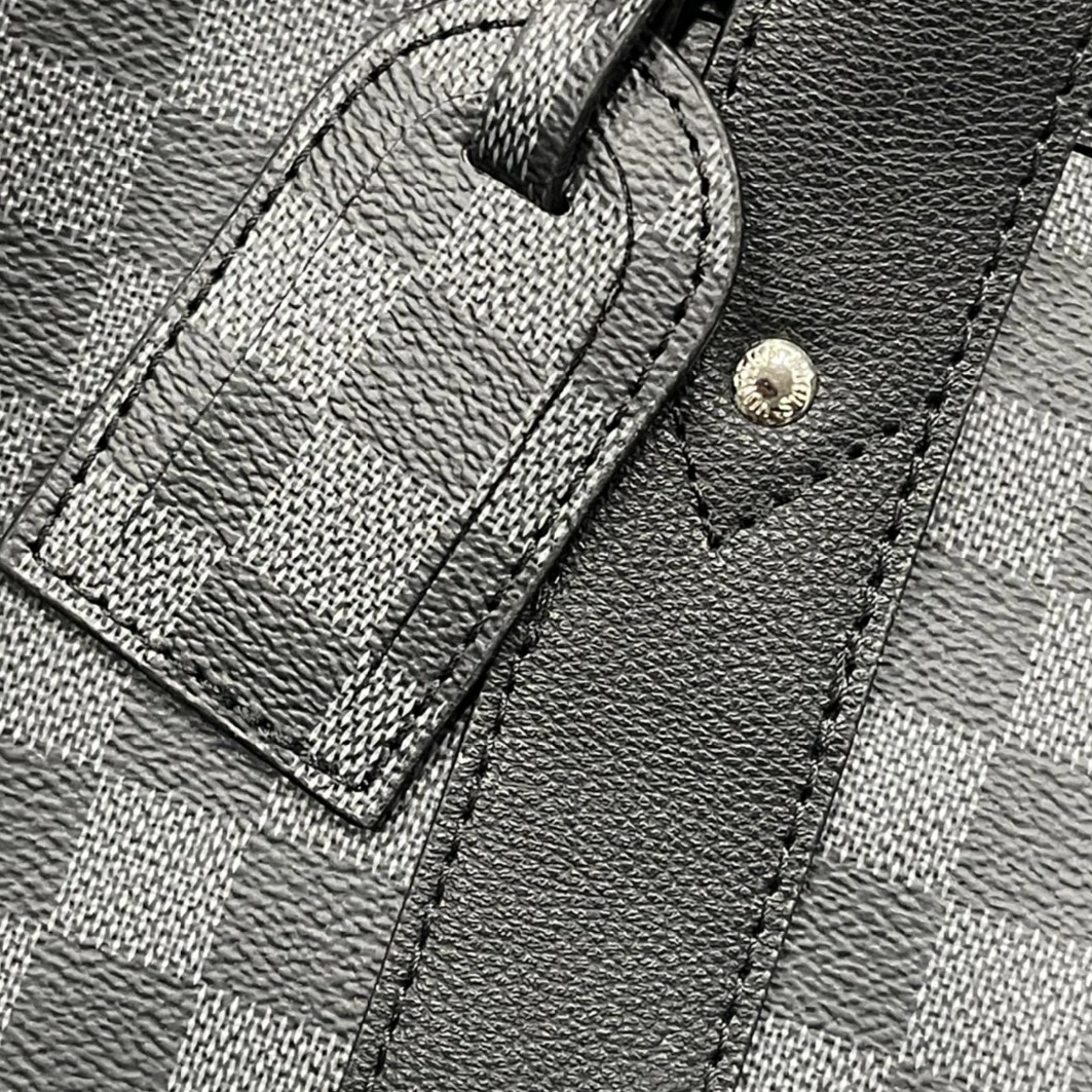HighQuality 7369 Louis Vuitton AAA Man Handbags
