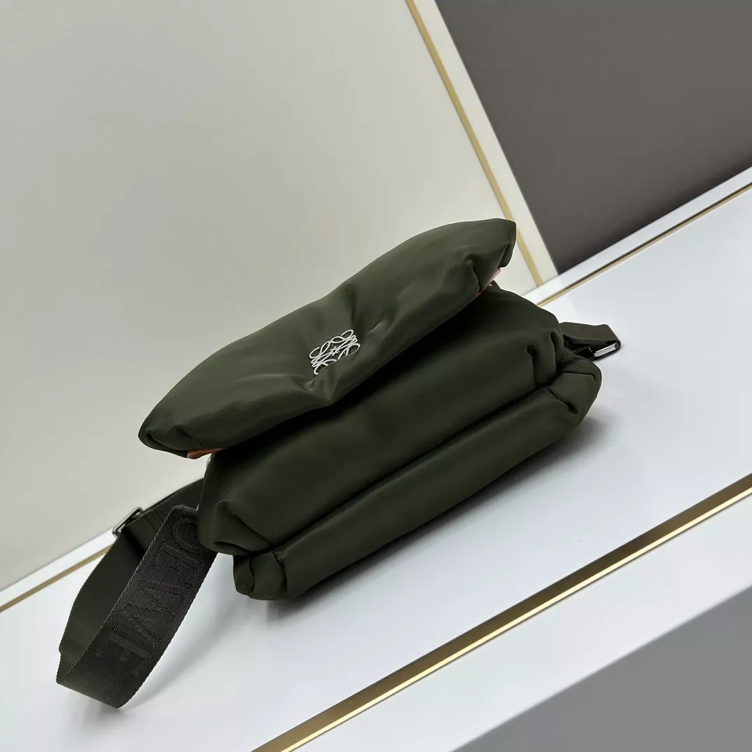 HighQuality 7456 LOEWE AAA Quality Messenger Bags For Unisex