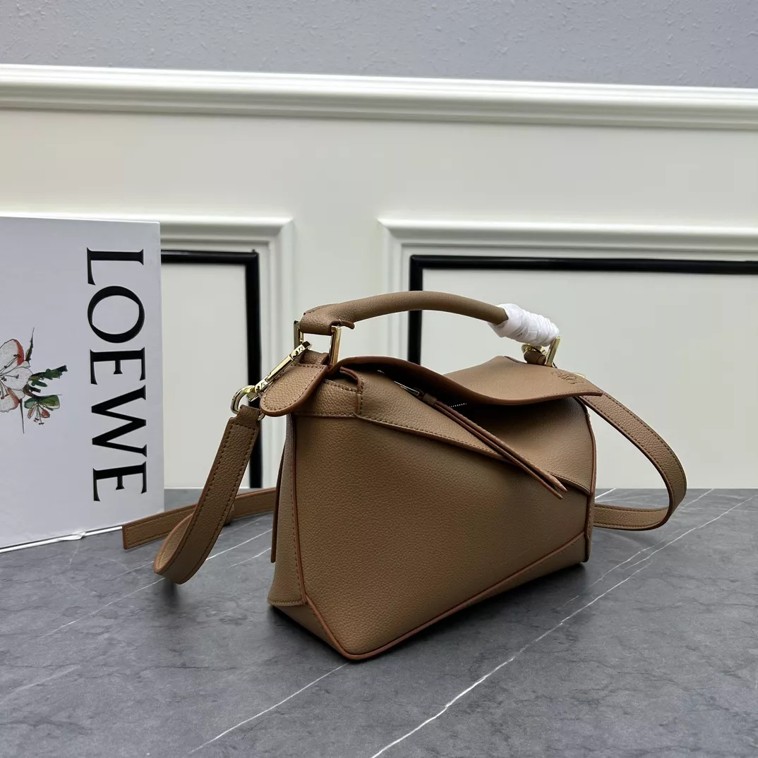 HighQuality 7475 LOEWE AAA Quality Messenger Bags For Women
