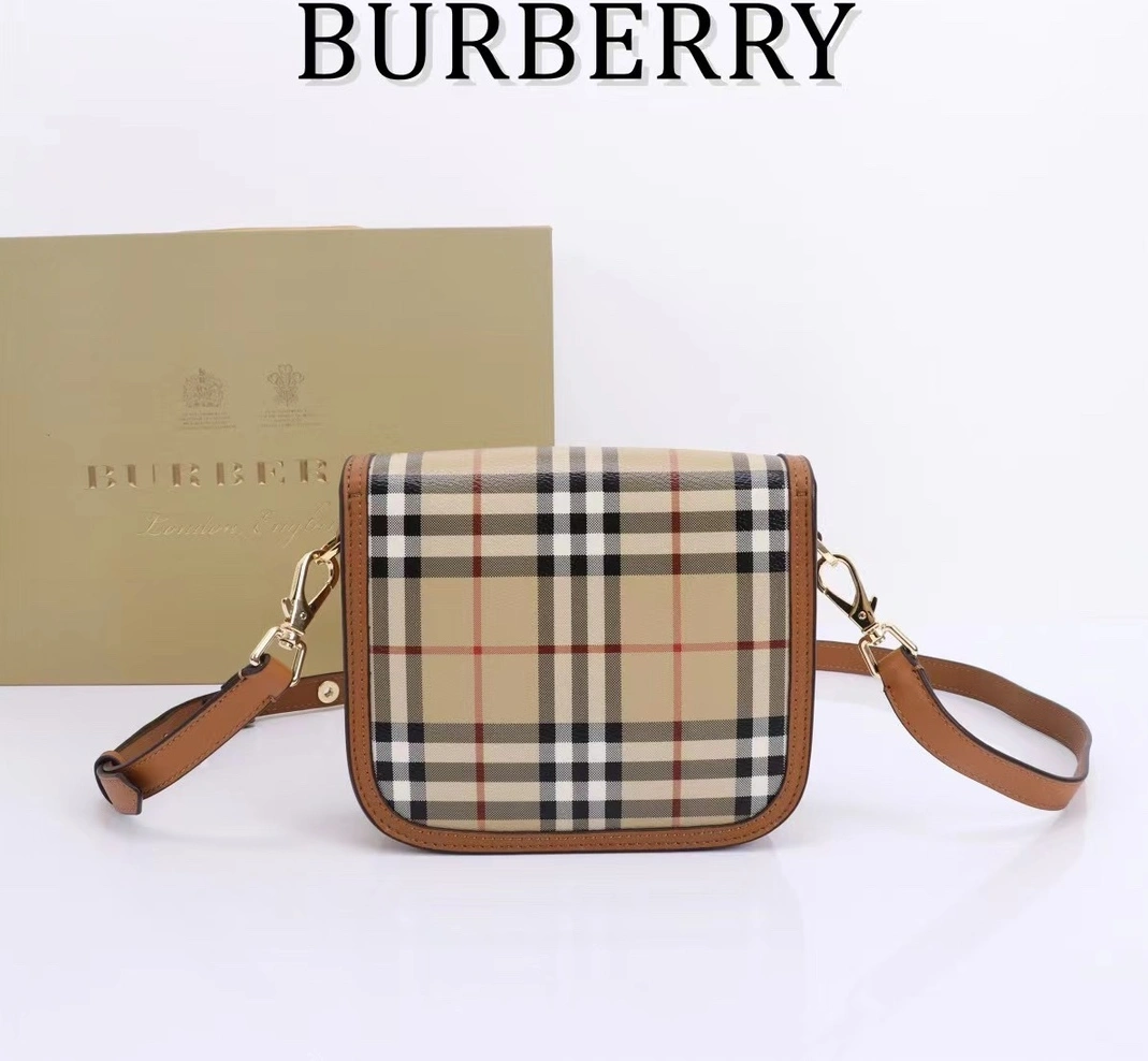 HighQuality 7637 Burberry AAA Quality Messenger Bags For Women
