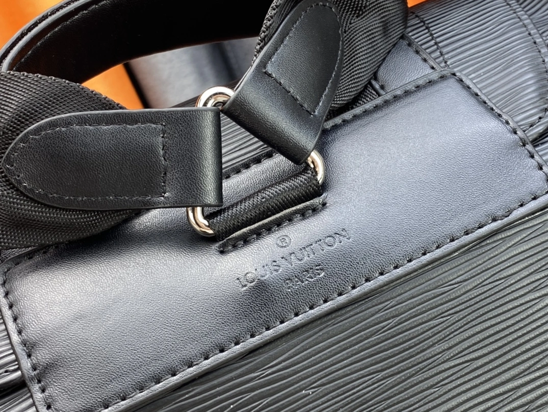 HighQuality 7677 Louis Vuitton LV AAA Man Backpacks