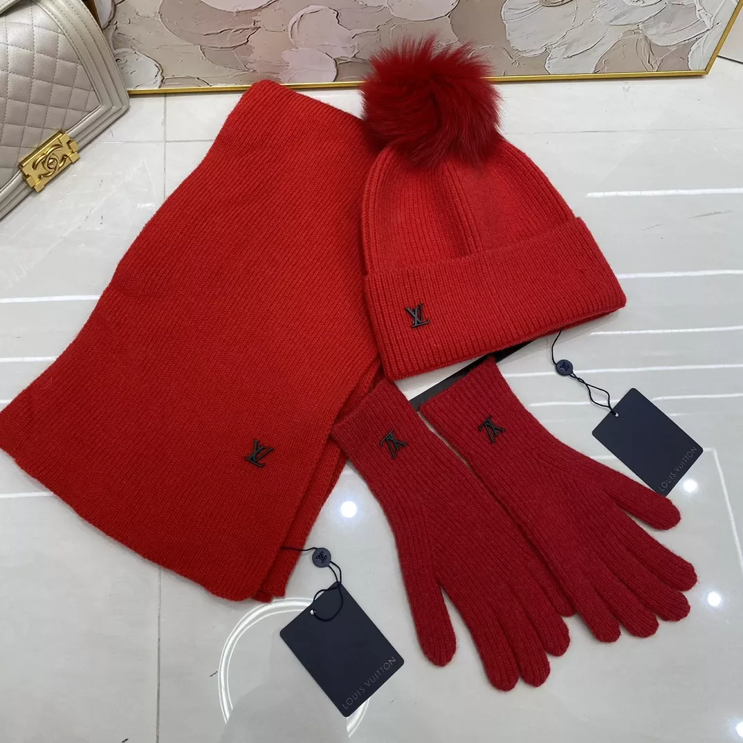 HighQuality 7764 Louis Vuitton LV Hat and Scarf and Glove Set