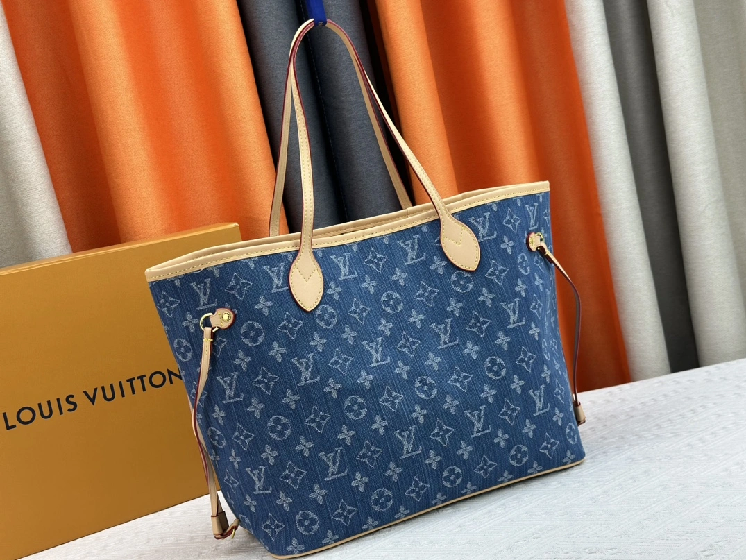 HighQuality 7869 Louis Vuitton AAA Quality Shoulder Bags For Women