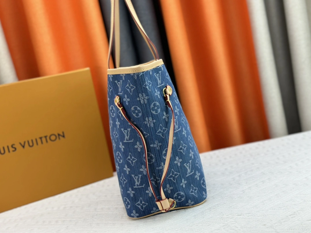 HighQuality 7869 Louis Vuitton AAA Quality Shoulder Bags For Women