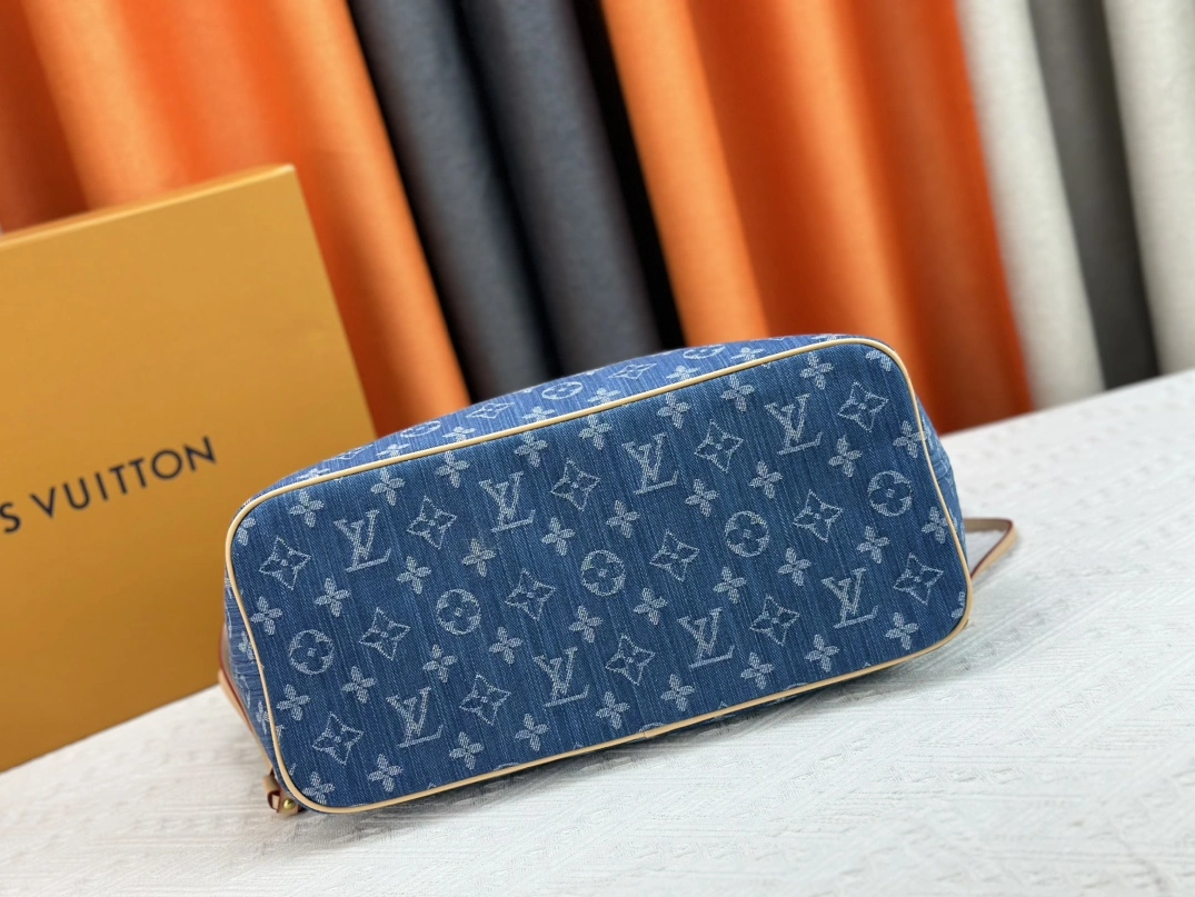 HighQuality 7869 Louis Vuitton AAA Quality Shoulder Bags For Women