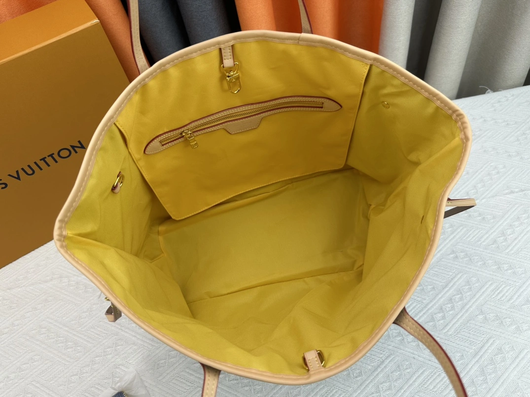 HighQuality 7869 Louis Vuitton AAA Quality Shoulder Bags For Women