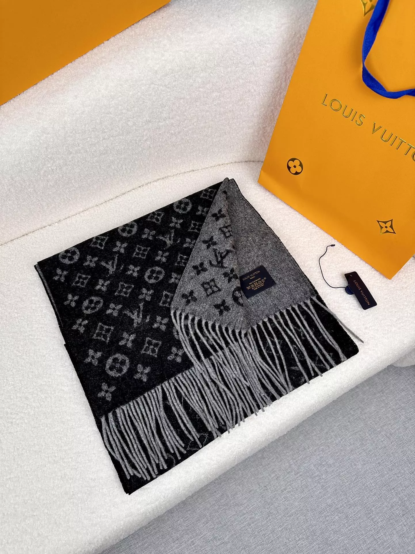 HighQuality 8382 Louis Vuitton Scarf For Women