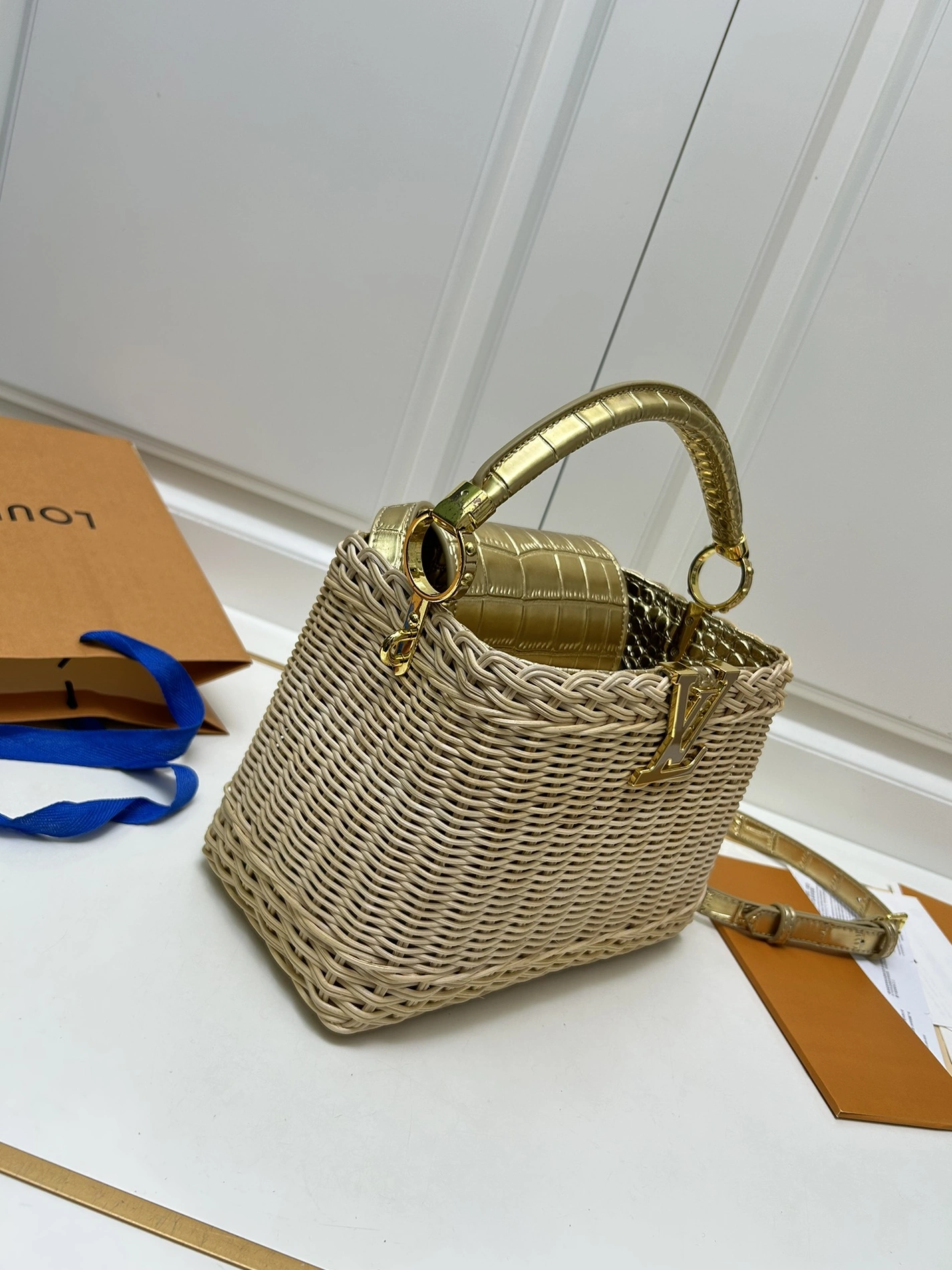 HighQuality 9010 Louis Vuitton AAA Quality Handbags For Women