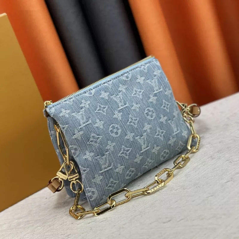 HighQuality 9066 Louis Vuitton AAA Quality Messenger Bags For Women