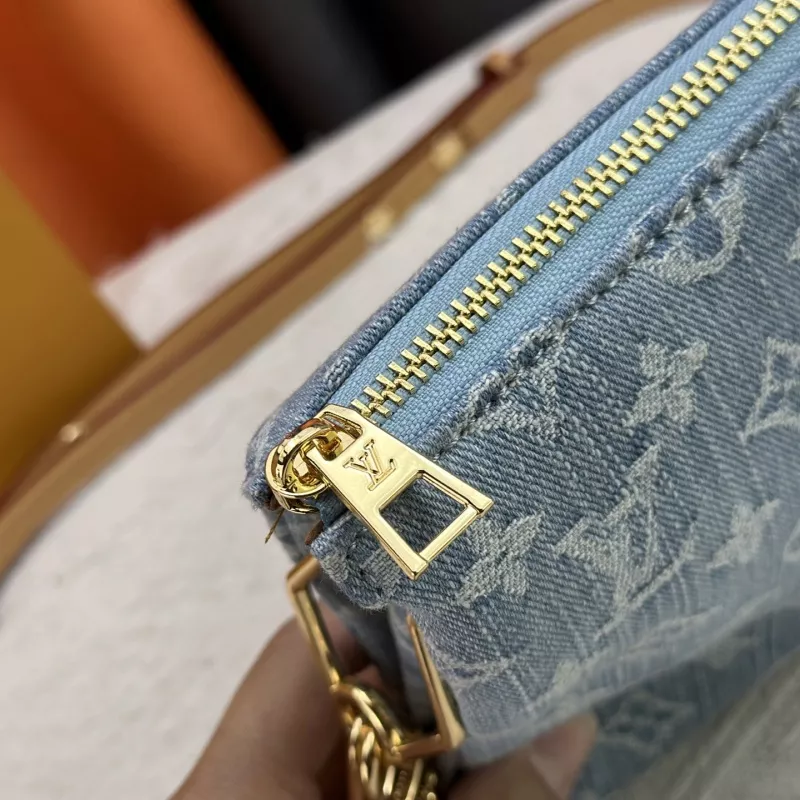 HighQuality 9066 Louis Vuitton AAA Quality Messenger Bags For Women
