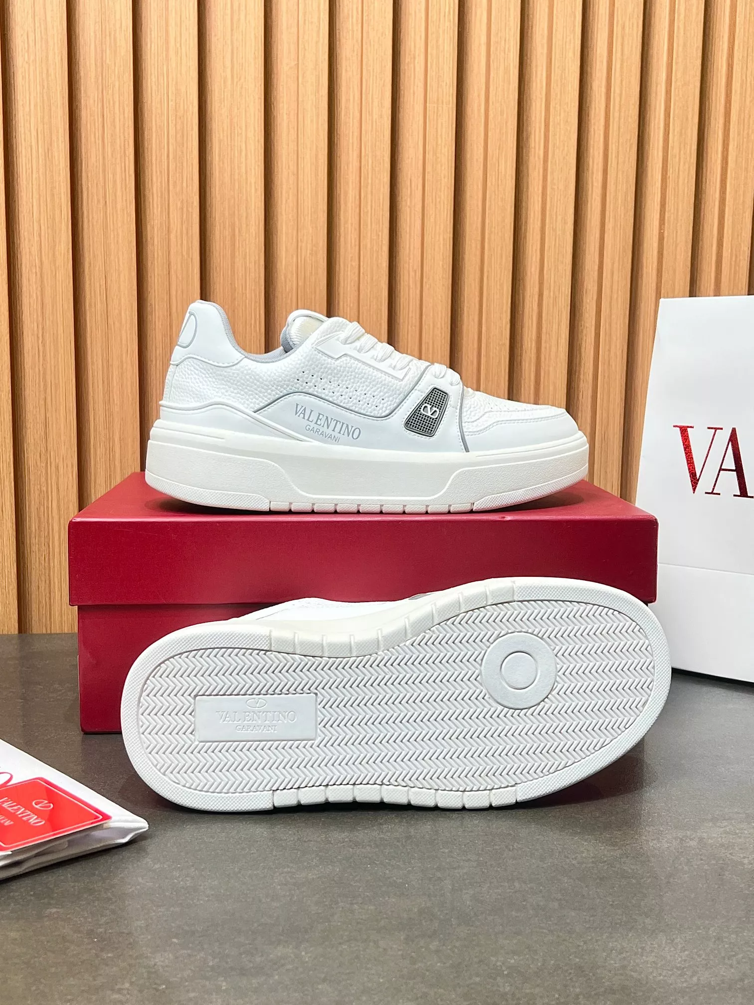 HighQuality 9250 Valentino Casual Shoes For Men