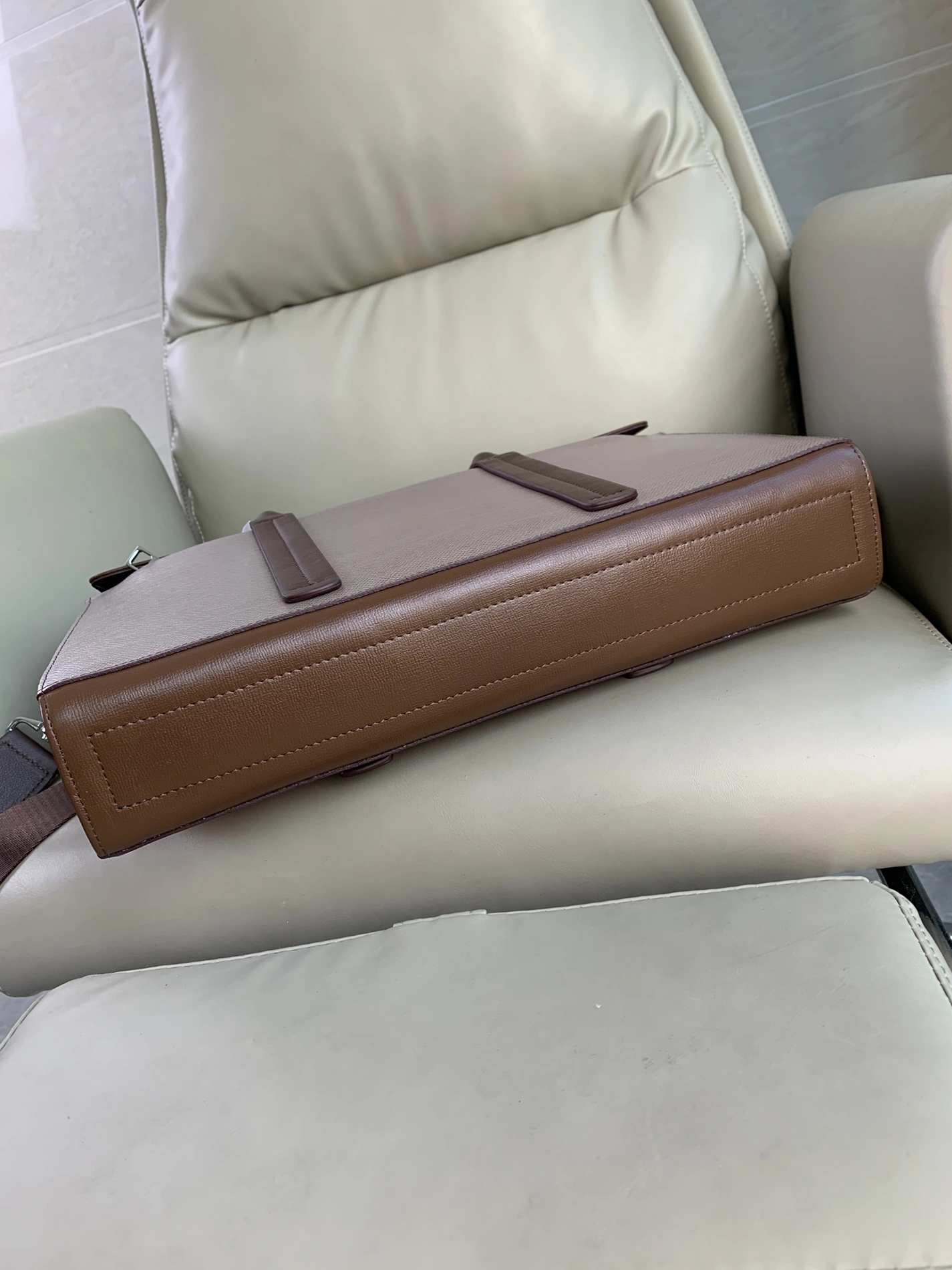 HighQuality 9290 Louis Vuitton AAA Man Handbags