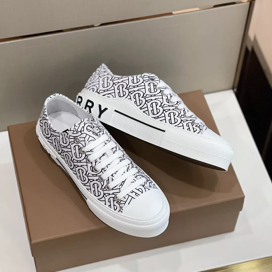 HighQuality 9347 Burberry Casual Shoes For Men