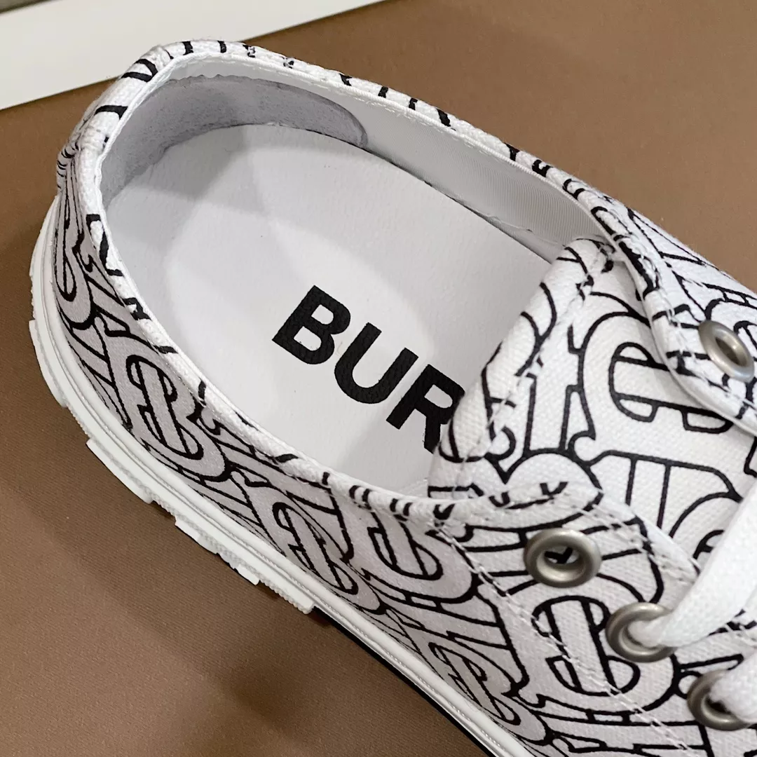HighQuality 9347 Burberry Casual Shoes For Men
