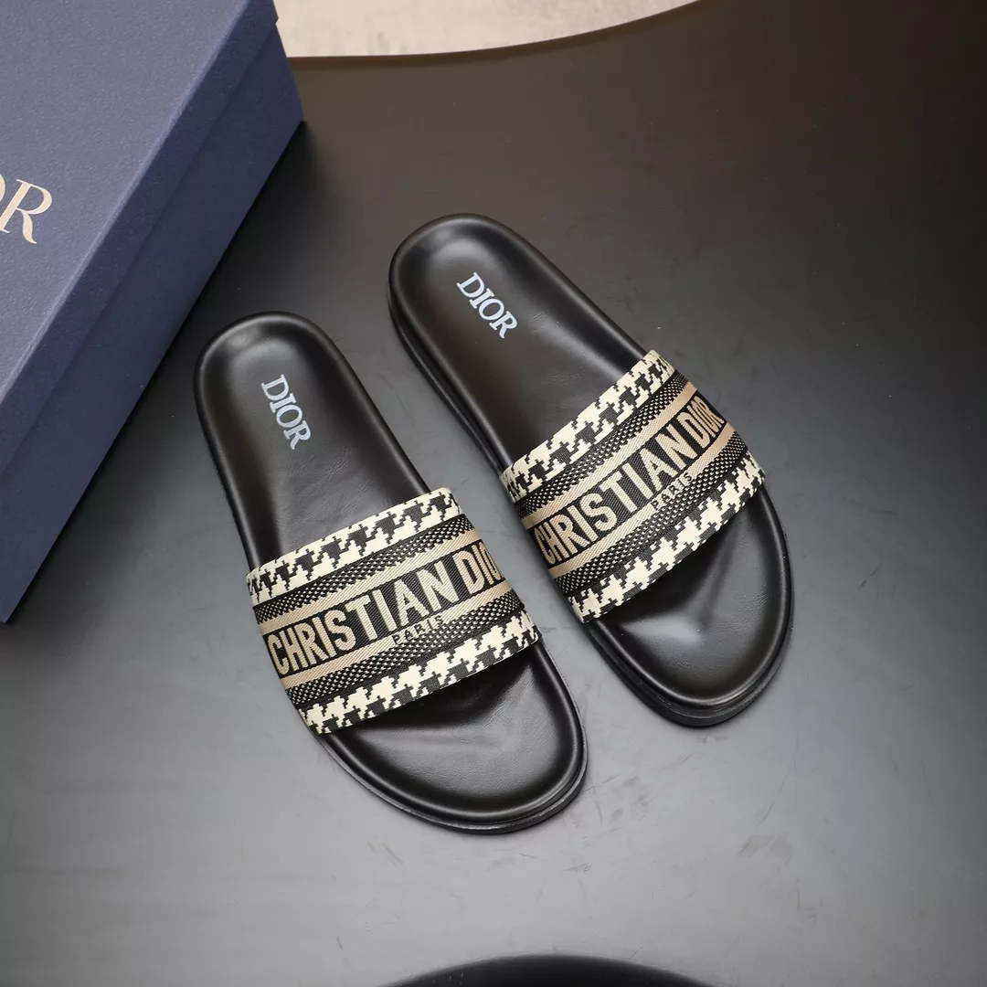 HighQuality 9676 Christian Dior Slippers For Men
