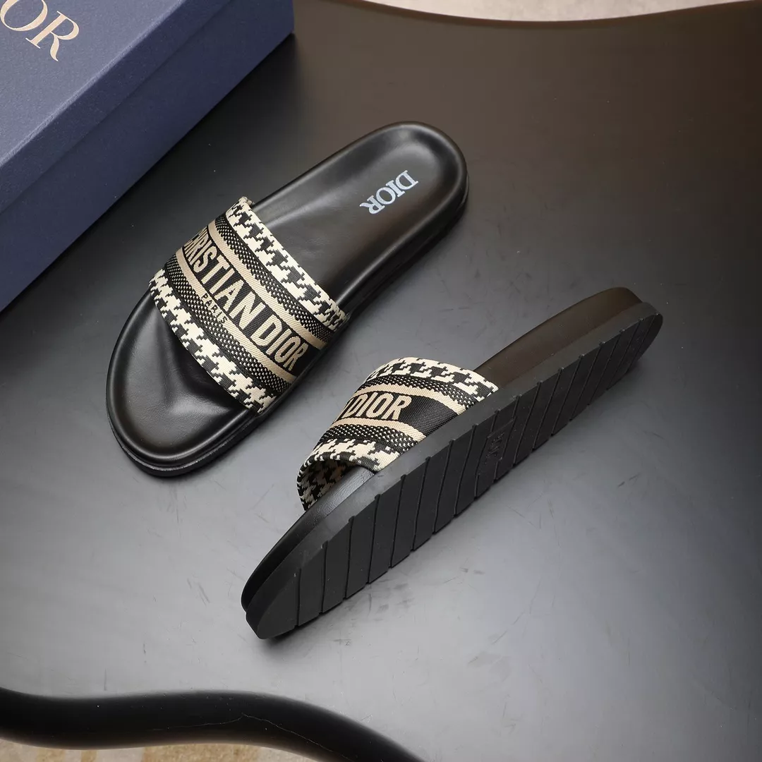 HighQuality 9676 Christian Dior Slippers For Men