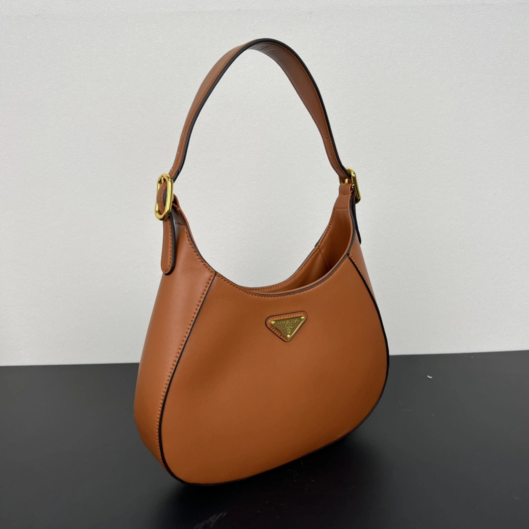 HighQuality 9770 Prada AAA Quality Shoulder Bags For Women