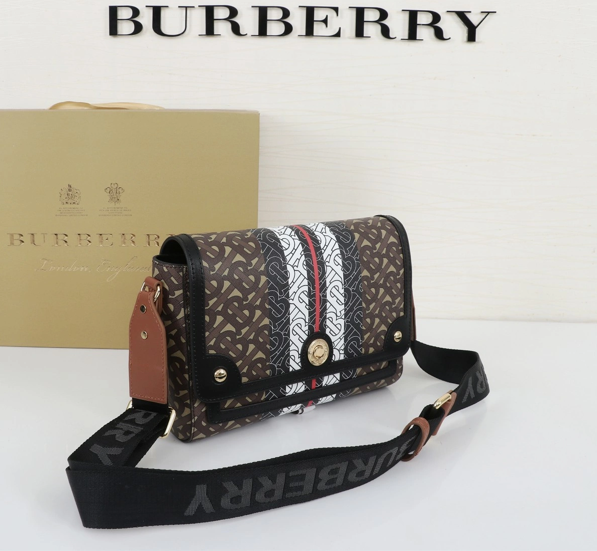 HighQuality 9872 Burberry AAA Messenger Bags For Women