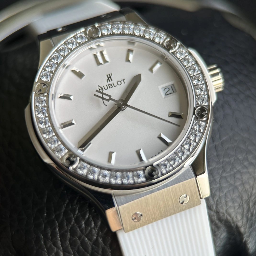 Hublot AAA Quality Watches For Women Comfortable 7504