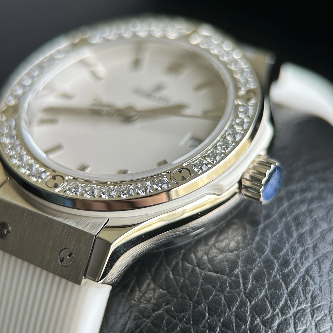 Hublot AAA Quality Watches For Women Comfortable 7504