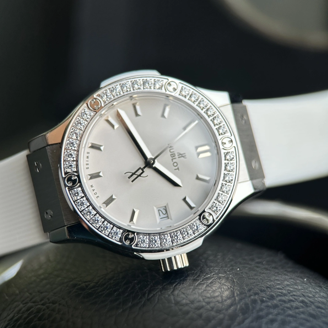 Hublot AAA Quality Watches For Women Comfortable 7504