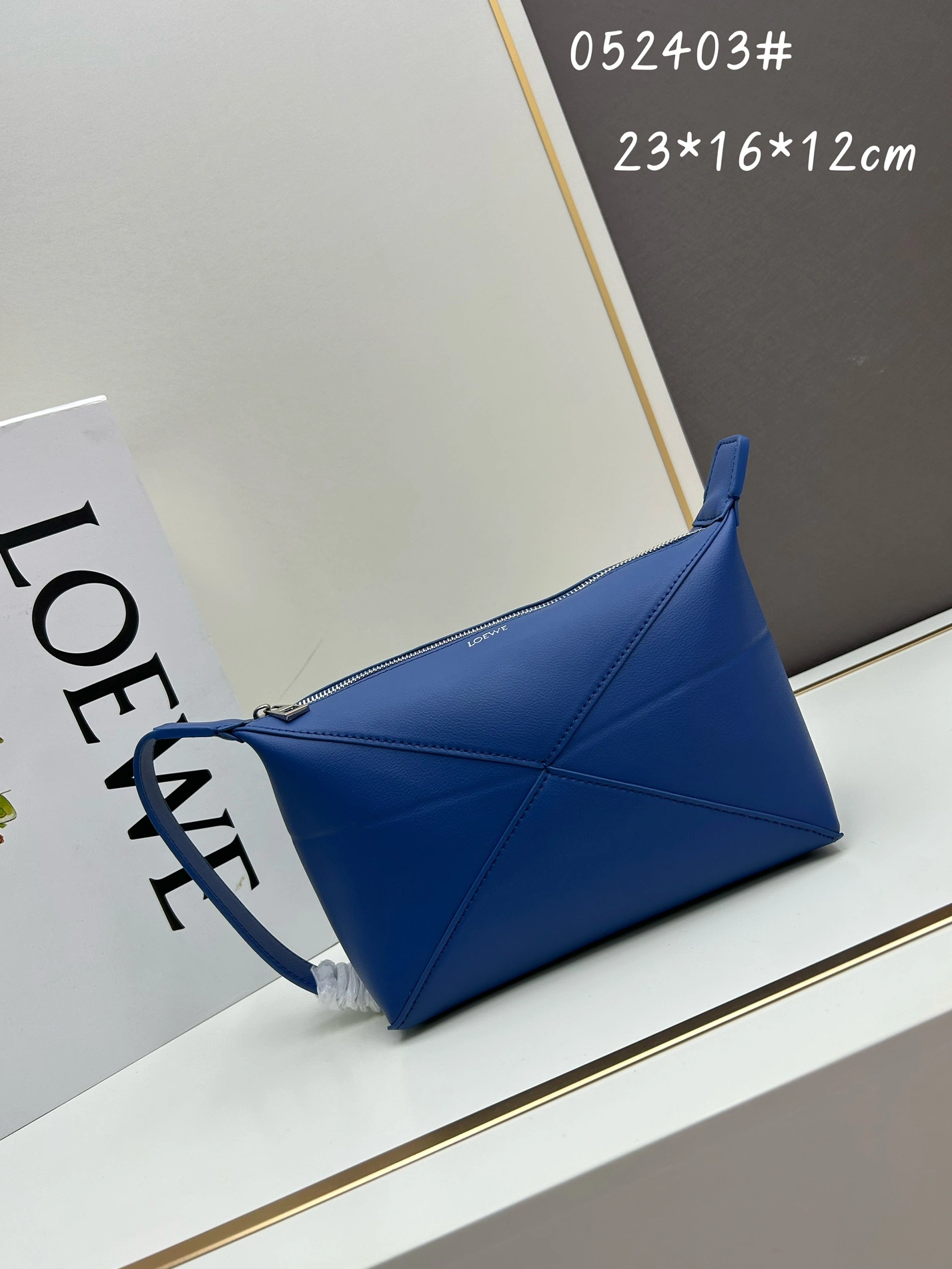 LOEWE AAA Quality Handbags For Women Affordable 4643