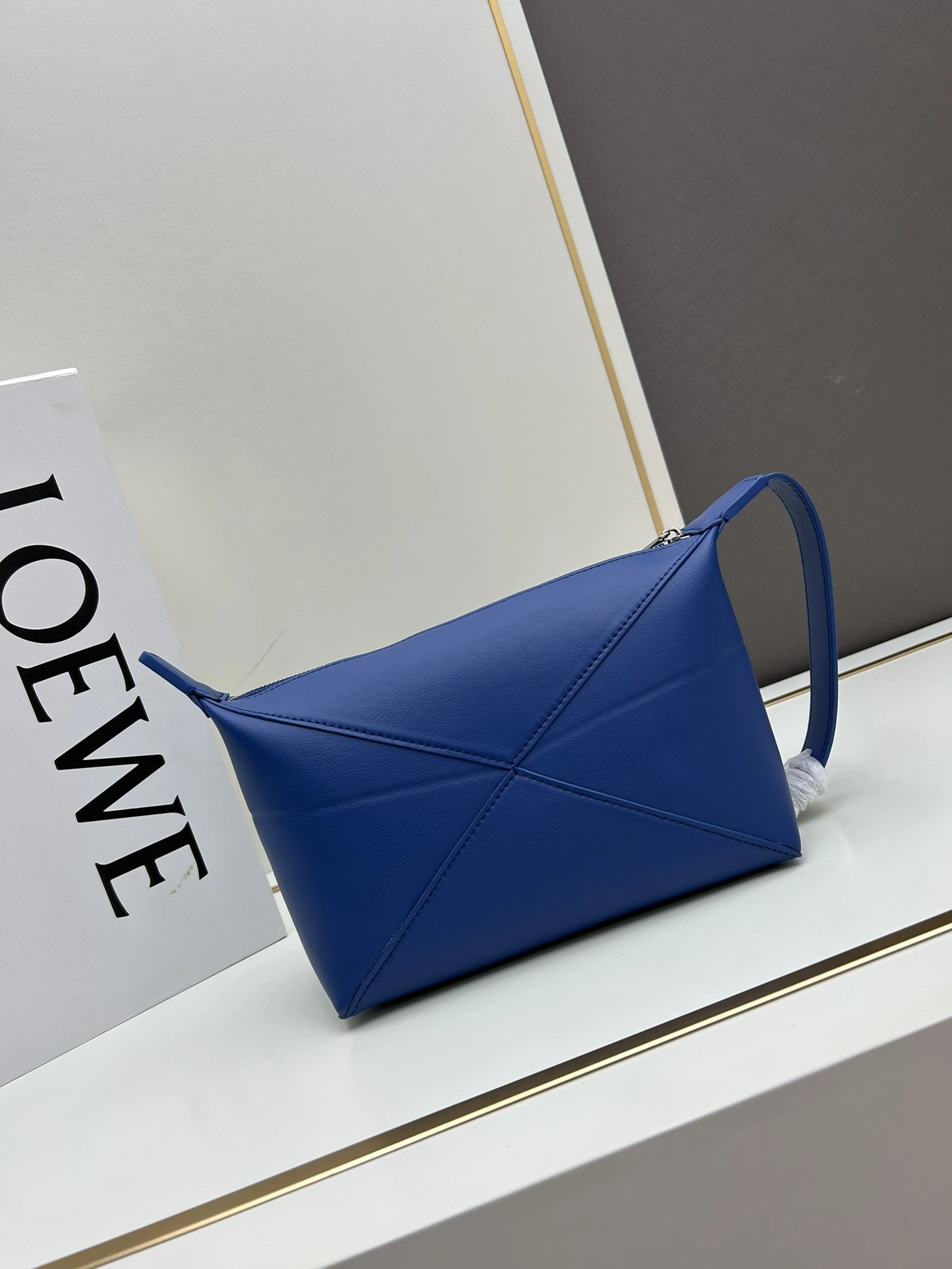 LOEWE AAA Quality Handbags For Women Affordable 4643