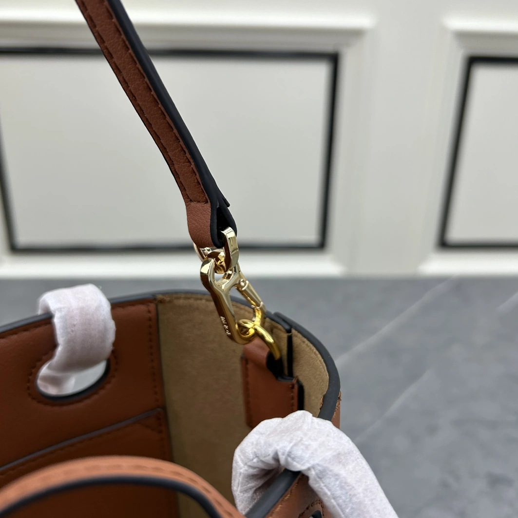 LOEWE AAA Quality Handbags For Women Affordable 9257