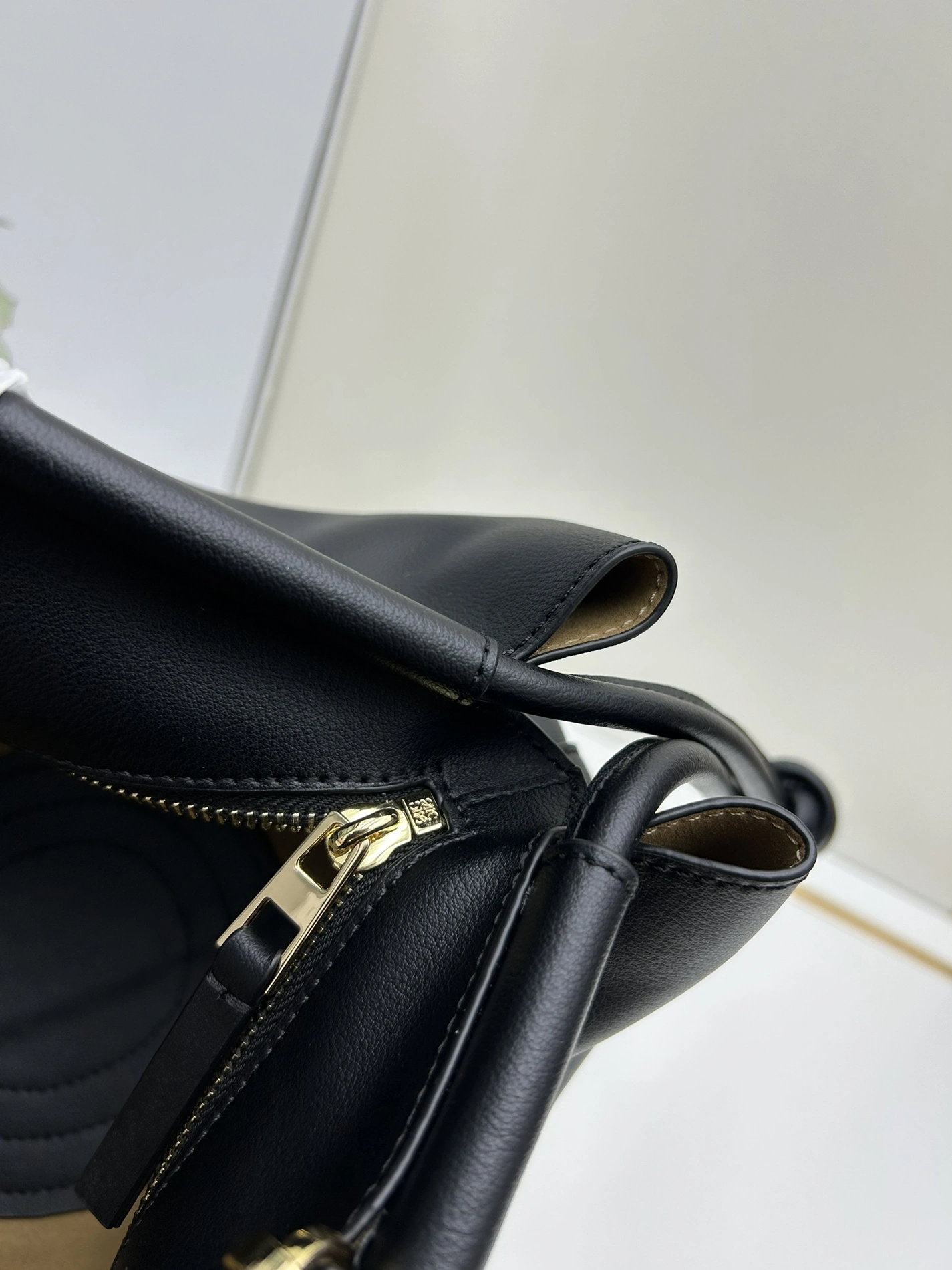 LOEWE AAA Quality Handbags For Women Bright 1459