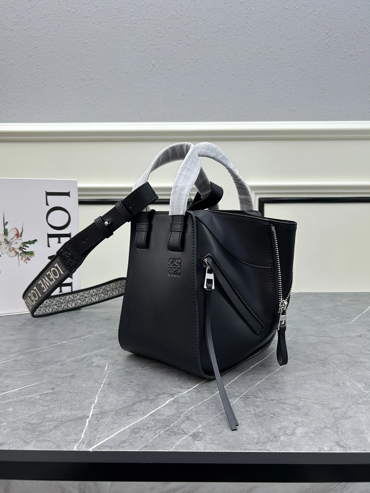 LOEWE AAA Quality Handbags For Women Compact 7495