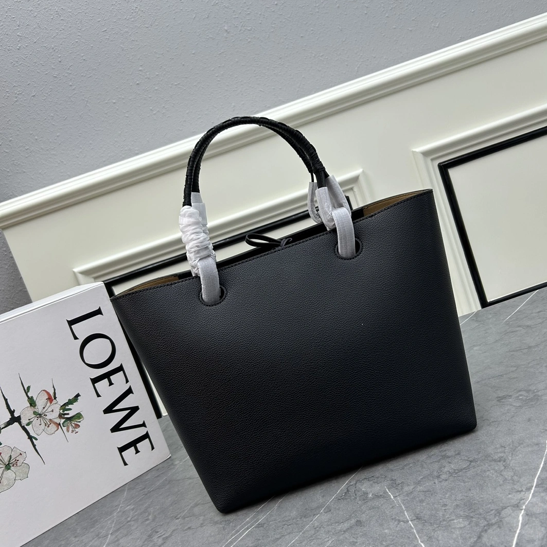 LOEWE AAA Quality Handbags For Women Flexible 536