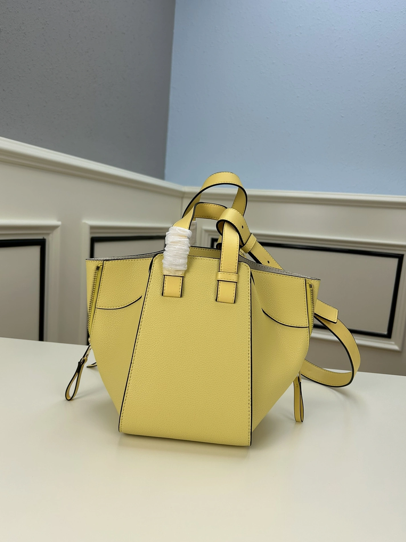 LOEWE AAA Quality Handbags For Women GoodFit 6325