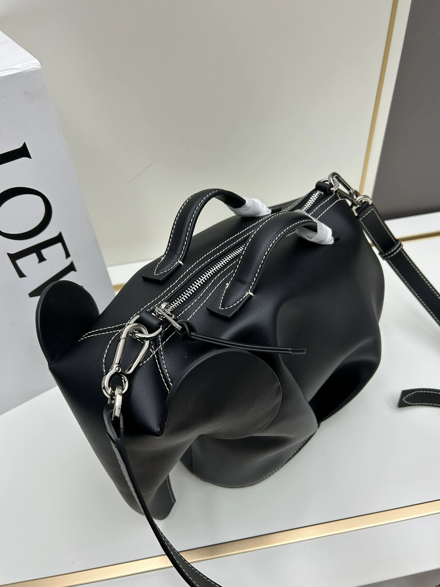 LOEWE AAA Quality Handbags For Women Modern 2413