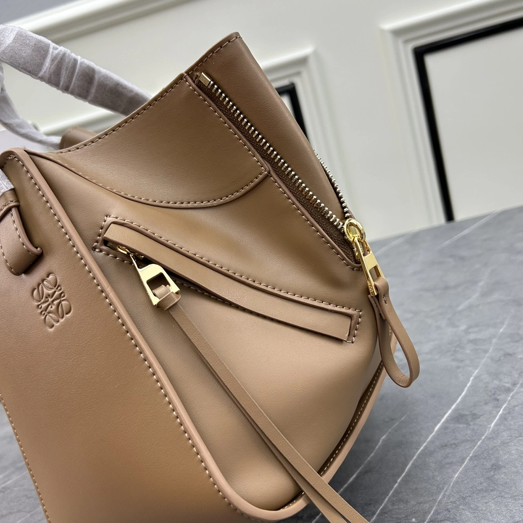 LOEWE AAA Quality Handbags For Women NewStyle 1838