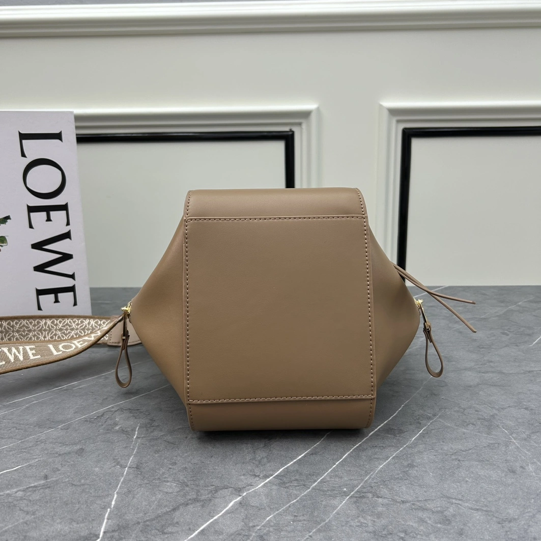 LOEWE AAA Quality Handbags For Women NewStyle 1838