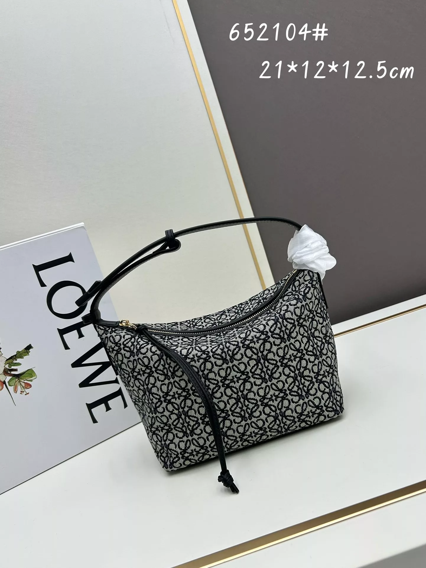LOEWE AAA Quality Handbags For Women Refined 4616