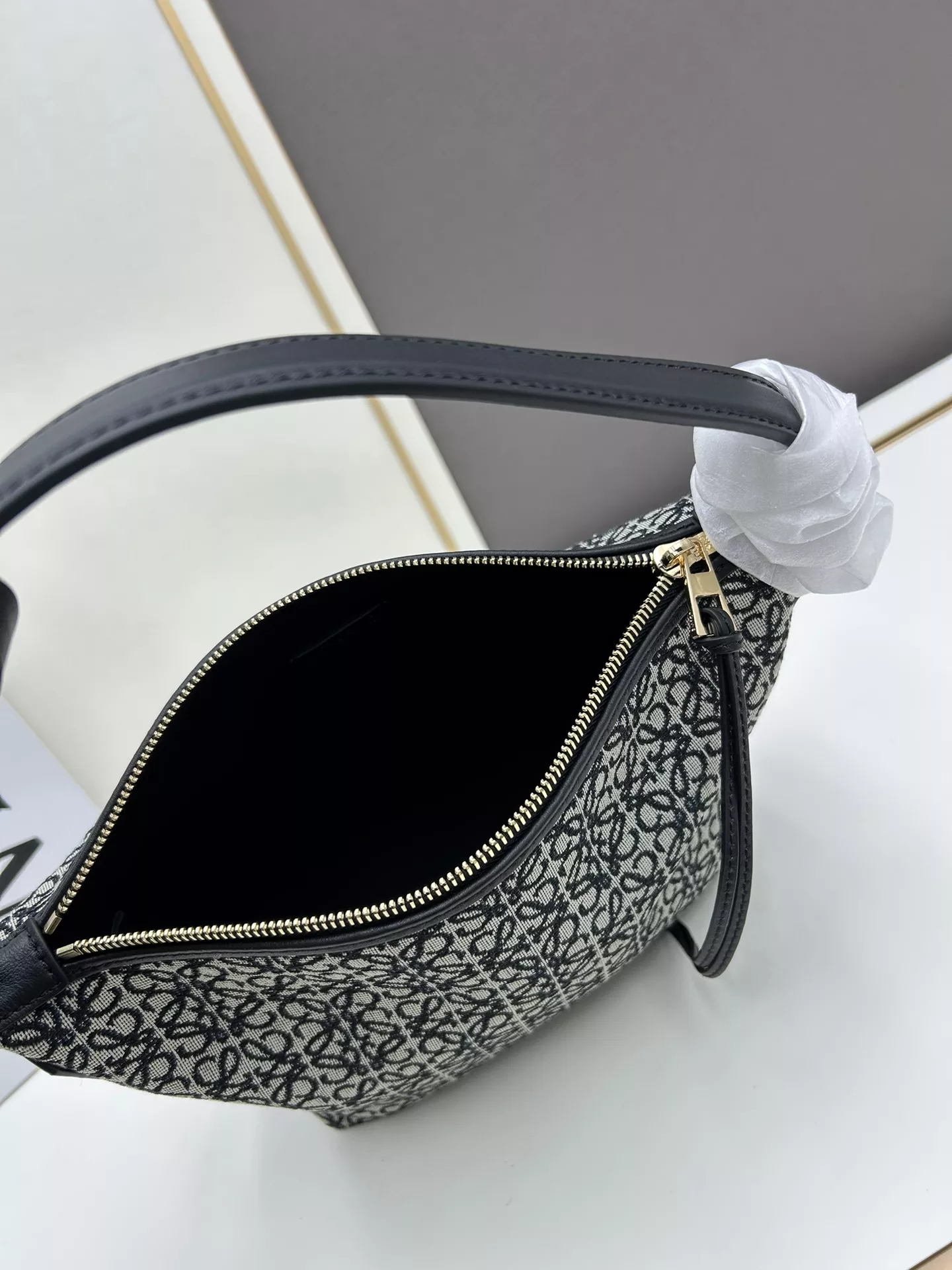LOEWE AAA Quality Handbags For Women Refined 4616