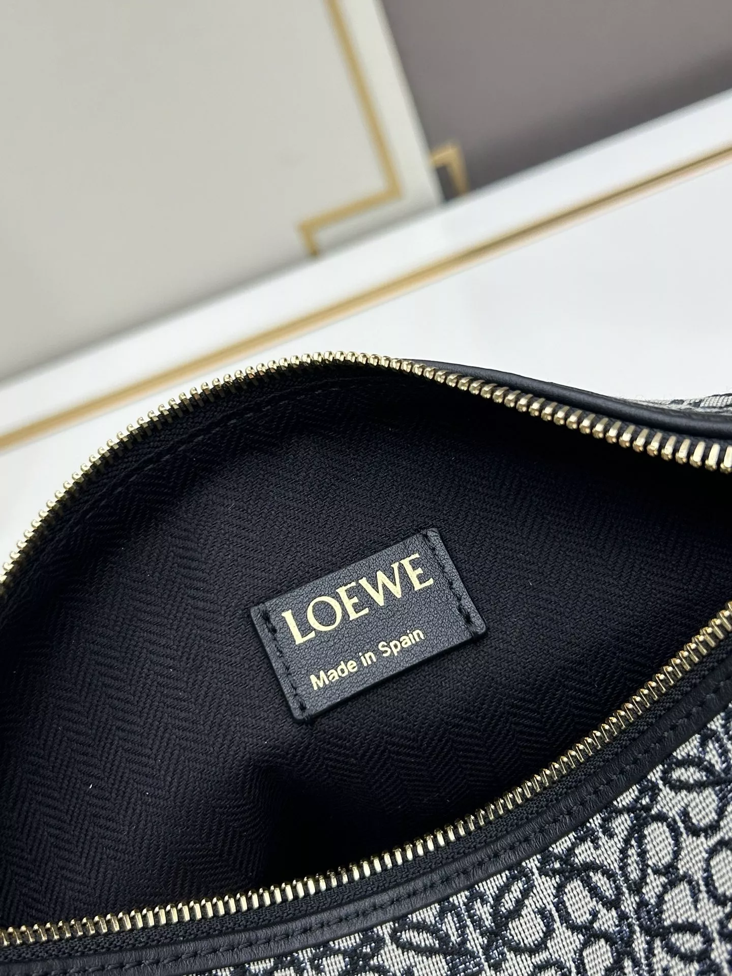 LOEWE AAA Quality Handbags For Women Refined 4616